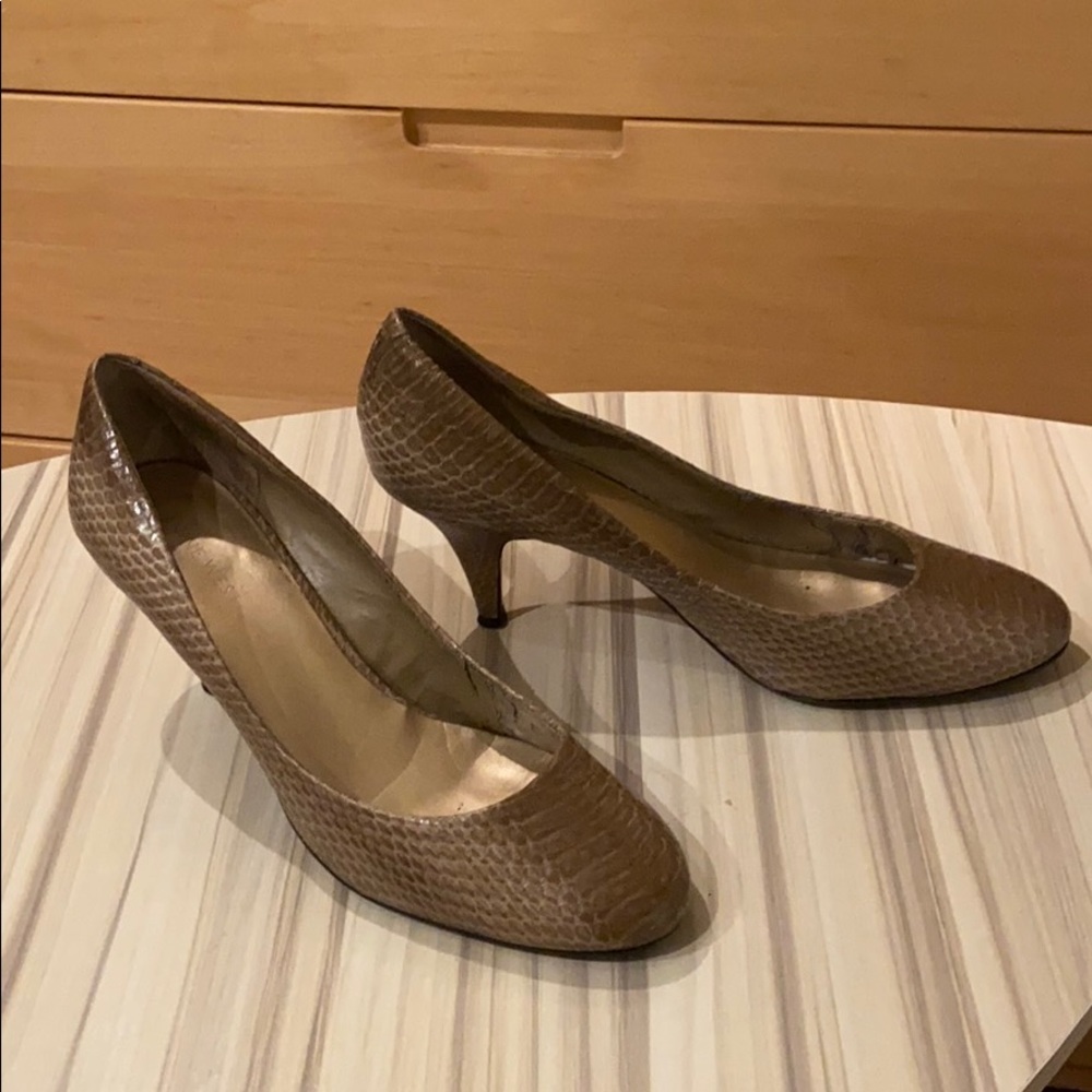 Nine West Snakeskin Heels (8)
